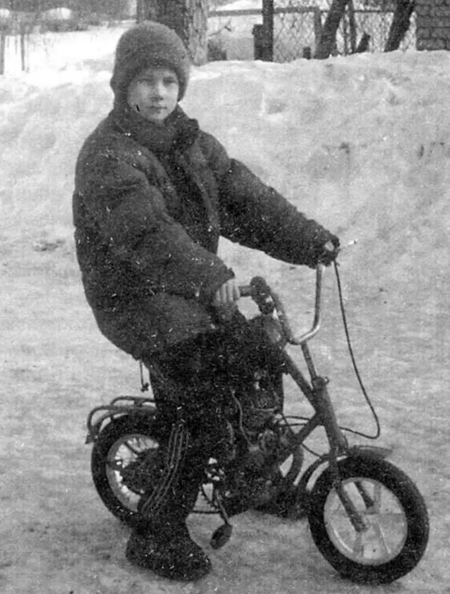 Mini-Moped Made from a Bicycle