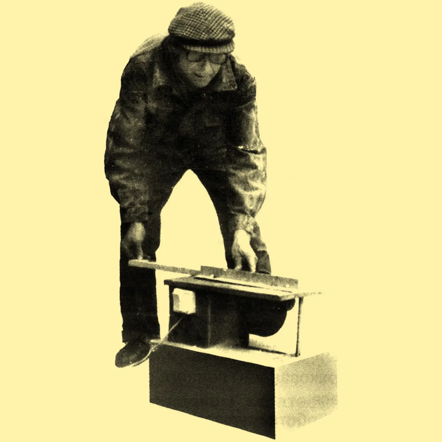 CIRCULAR SAW IN A CASE