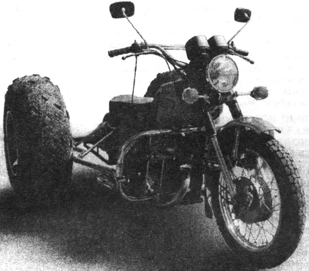 TRICYCLE PNEUMO VEHICLE