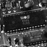 Disassembly with a magnet