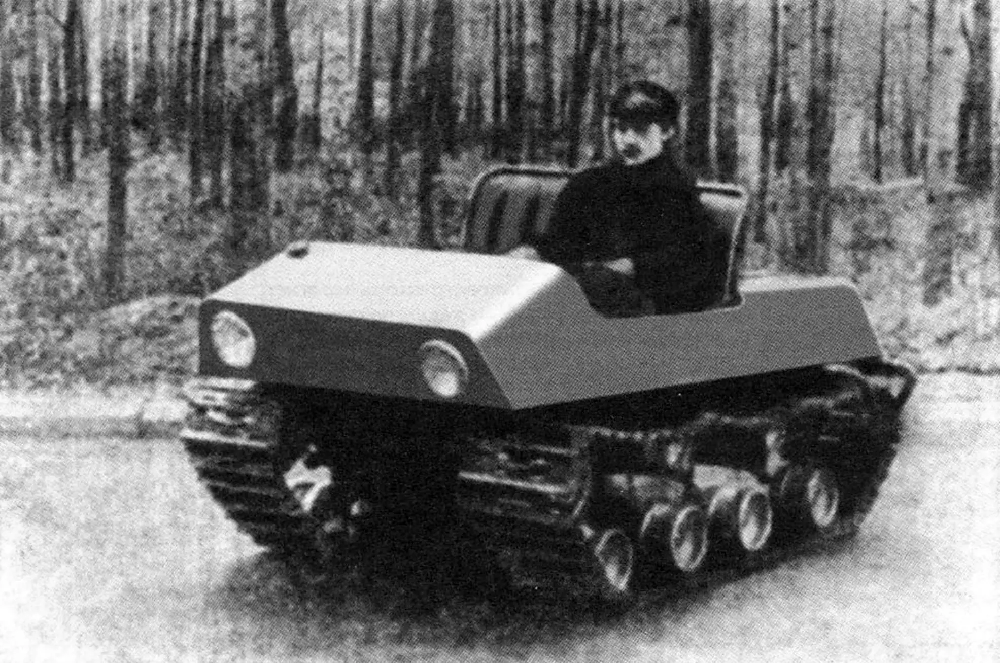 Micro All-Terrain Vehicle for Forester: DIY Tracked Build