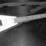 “Piccolo” electric guitar