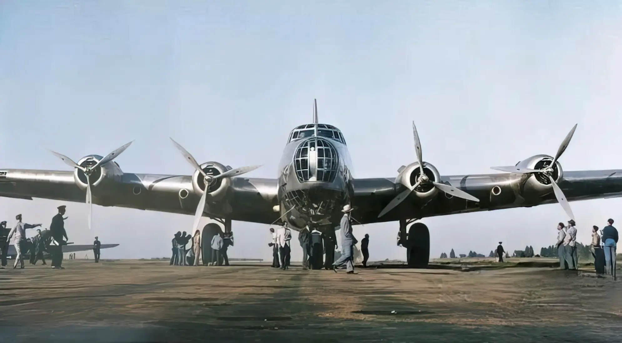 Douglas XB-19: first U.S. intercontinental bomber