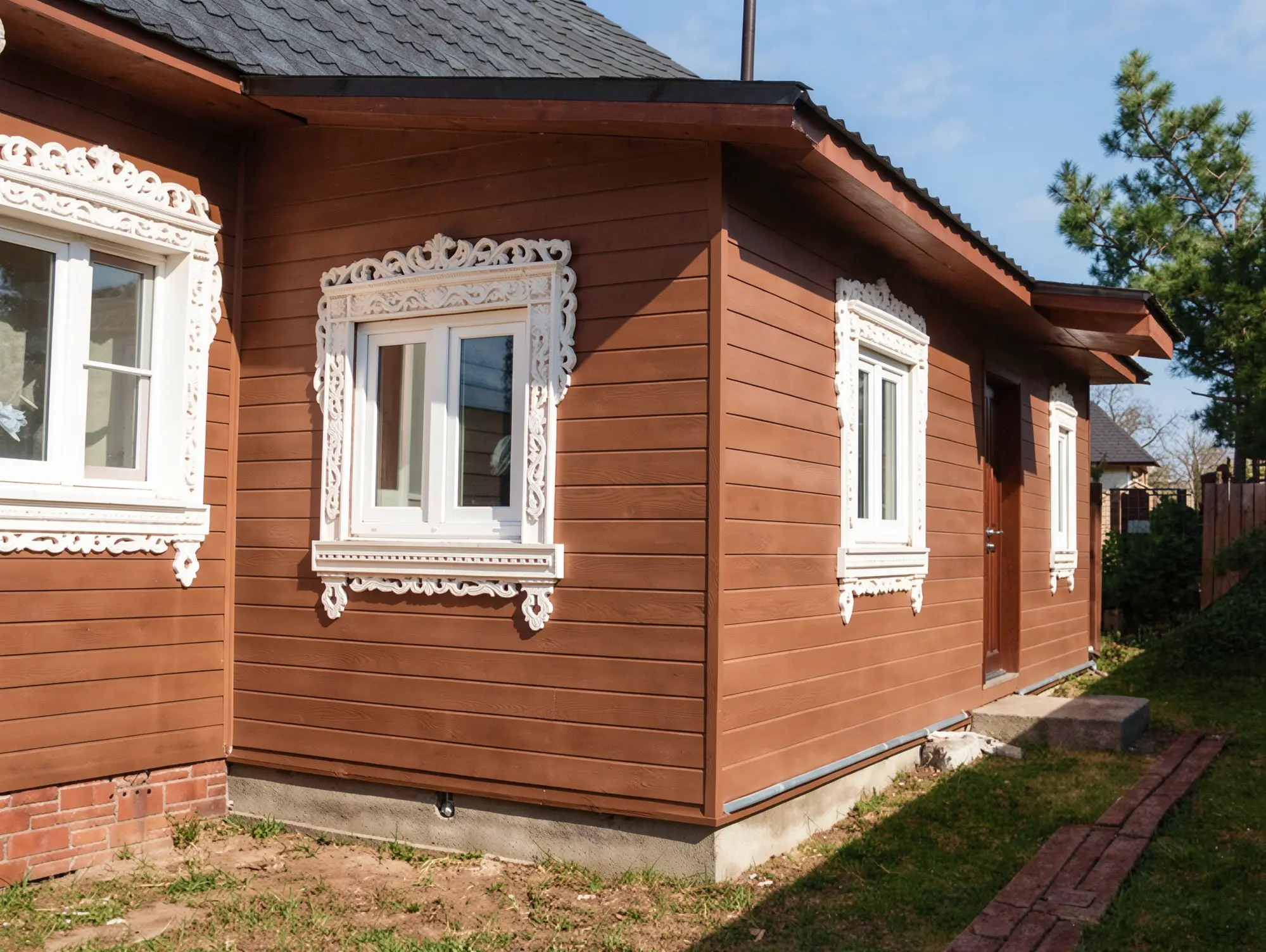 Veranda rebuild with bathroom: foundation, roof, finishing