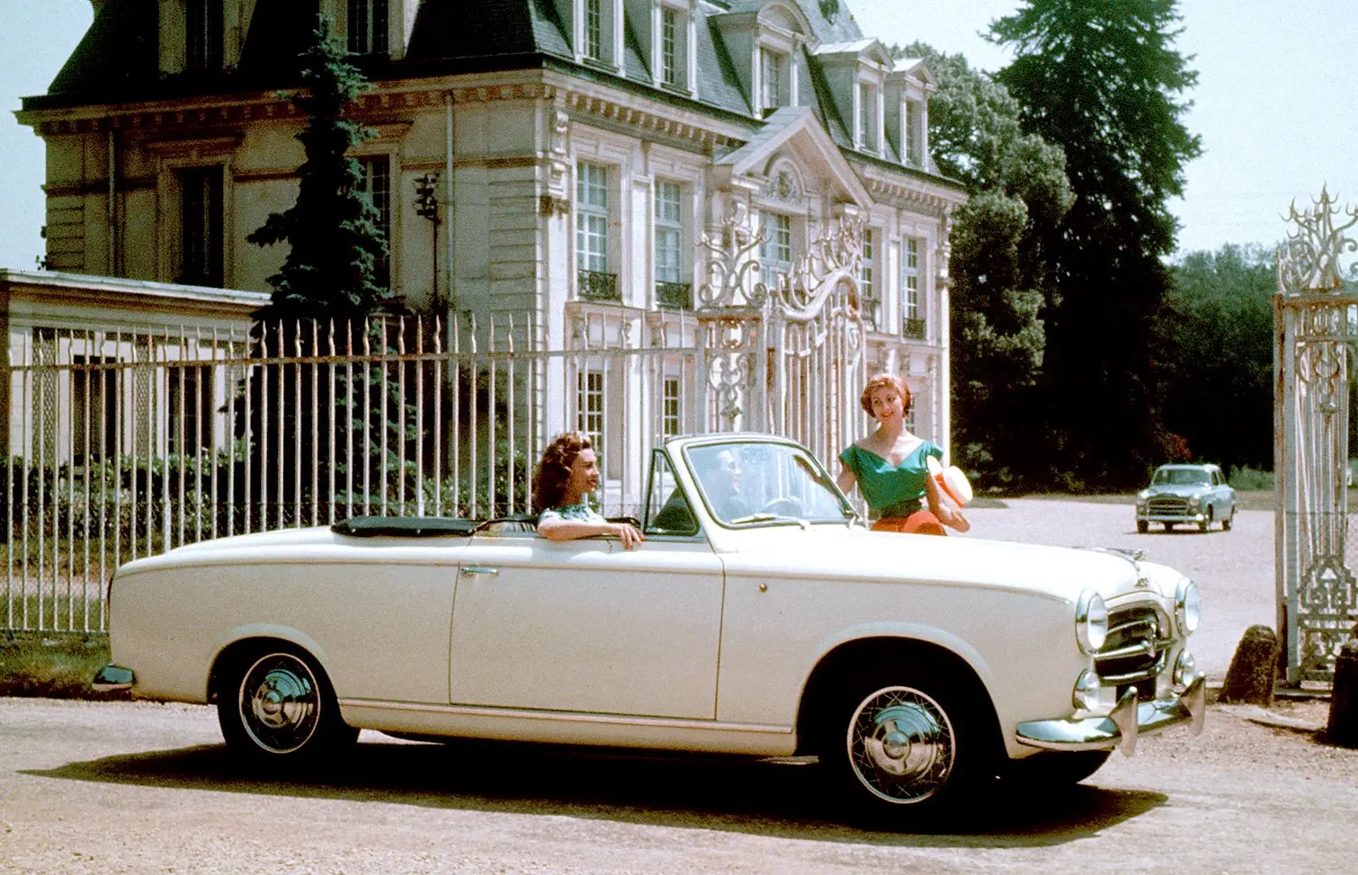 Peugeot 403: history, Columbo cabrio, 1.2M built