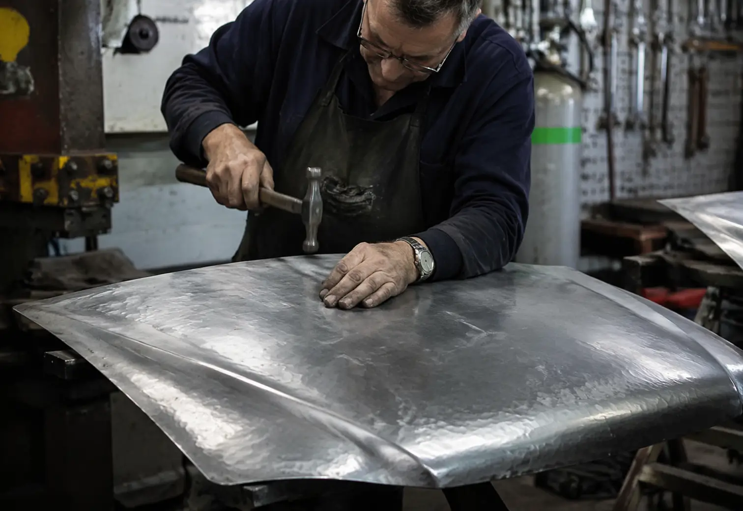 Hammer-forming a car body: practical DIY guide