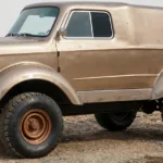 The all-terrain vehicle changes its shoes