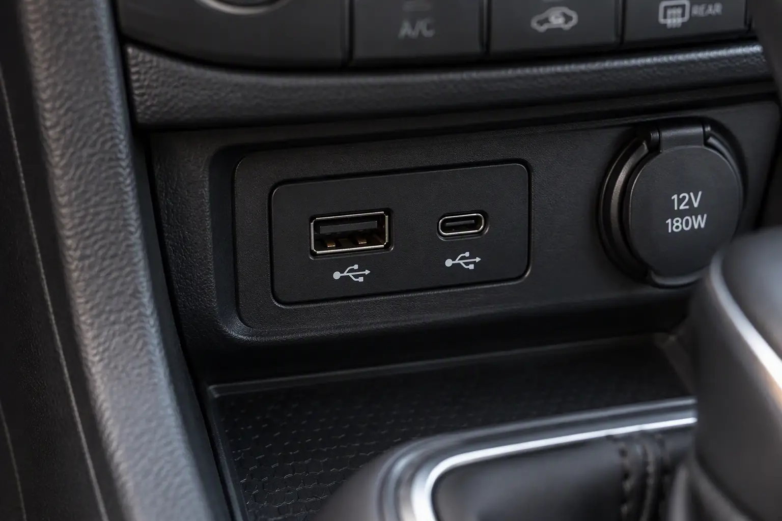 Car USB adapter on MC34063A: circuit and parts