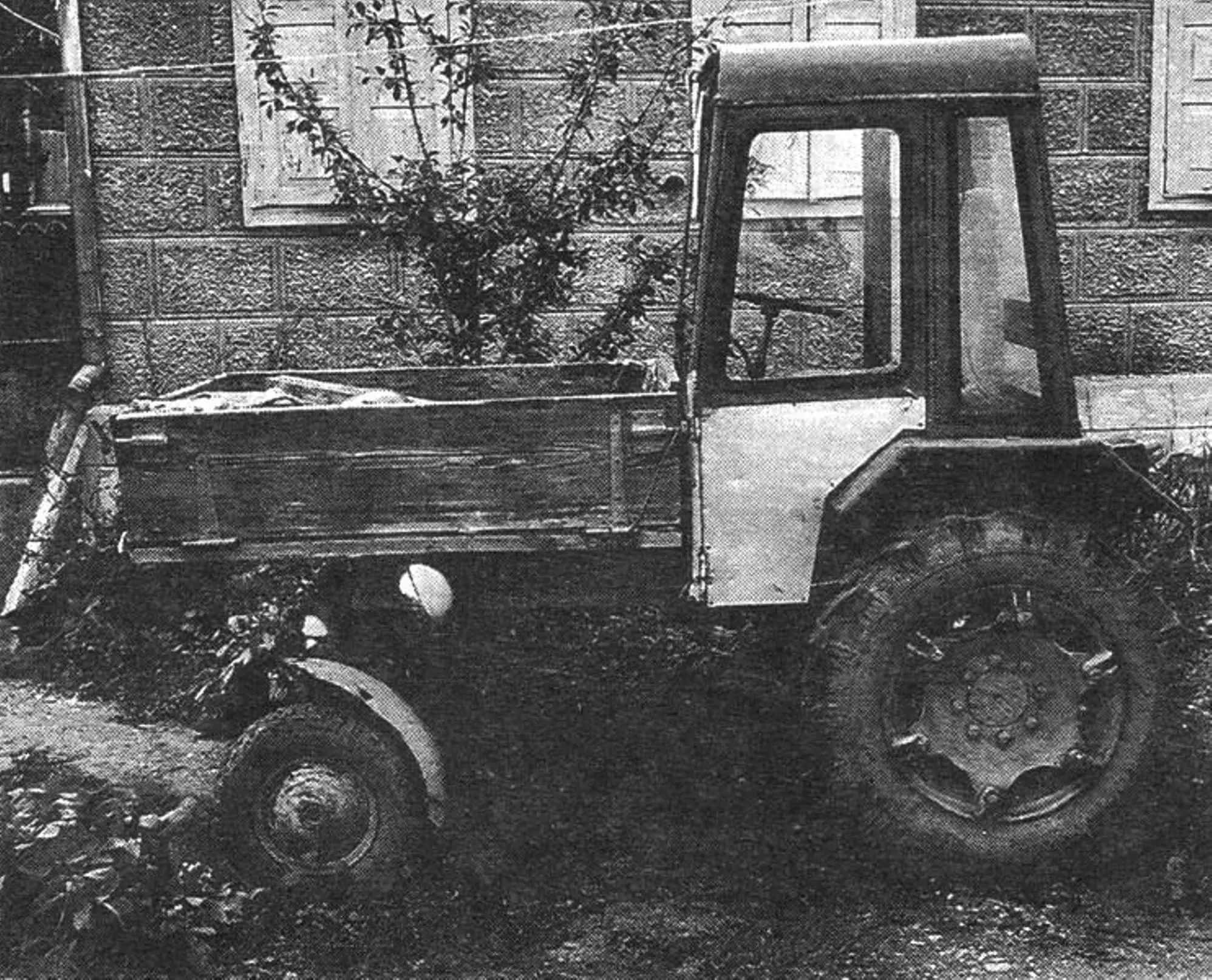 Shassik mini-tractor: Sverbl DIY build